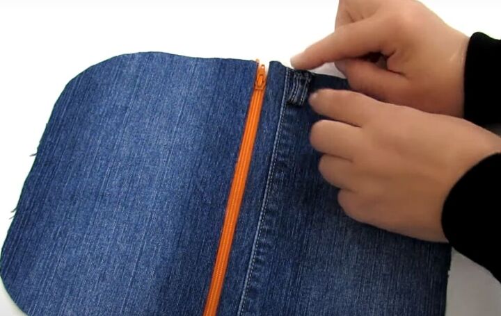 how to diy 2 cute denim pouches, Adding hook