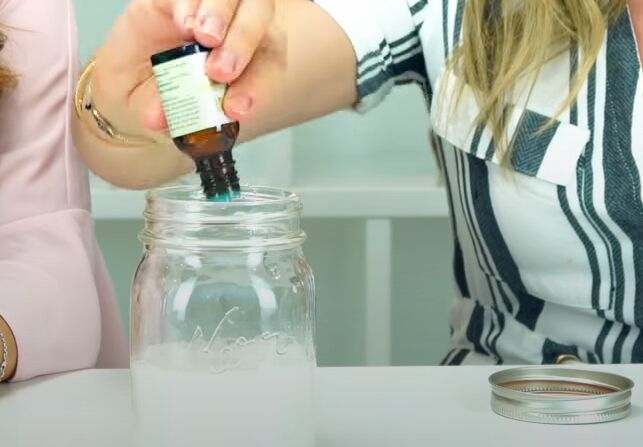 how to diy a super easy coconut milk shampoo, Adding essential oil