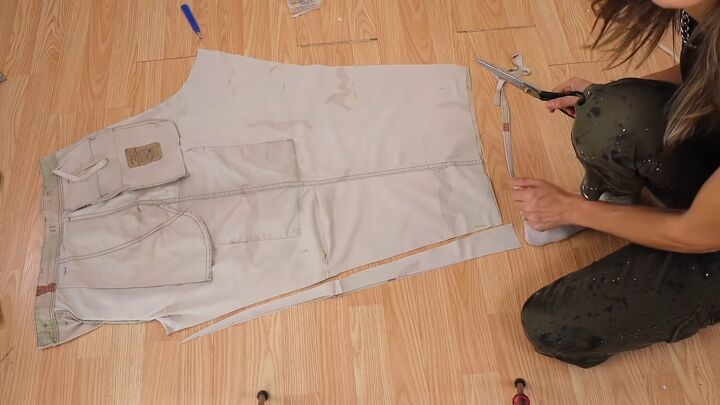 how to alter pants the quick and easy way, Cutting