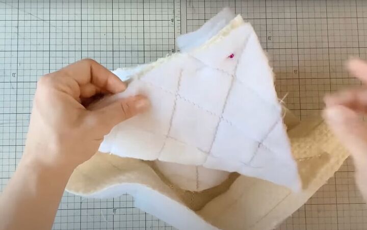 how to diy a super cute white shoulder bag, Sewing bag