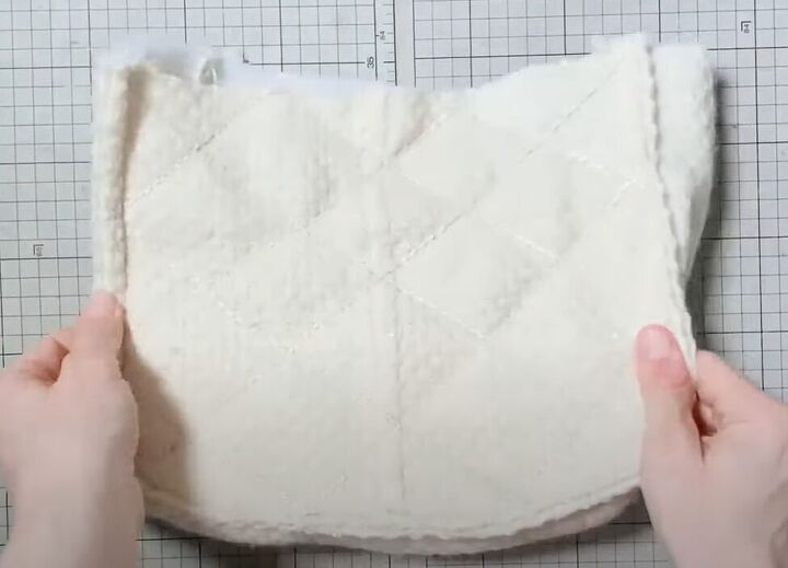 how to diy a super cute white shoulder bag, Sewing bag