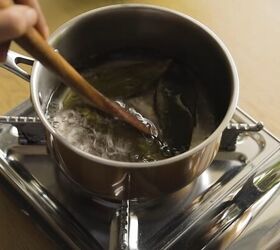 how to make a bay leaf spray and a neem scalp mask for healthy hair, Simmering