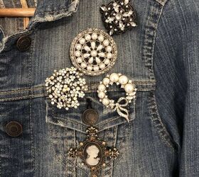 jewellery trends for 2023 living a real life, Brooches