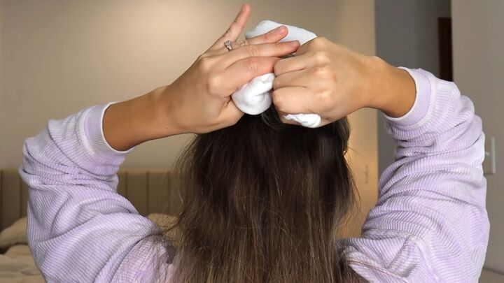 easy heatless hairstyle viral tiktok sock curls tutorial, Bending the flexi rods