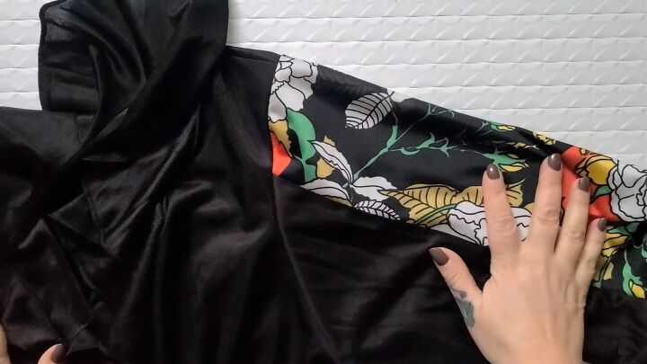 thrift flipping tutorial how to make sleeve alterations to a dress, Attaching sleeves