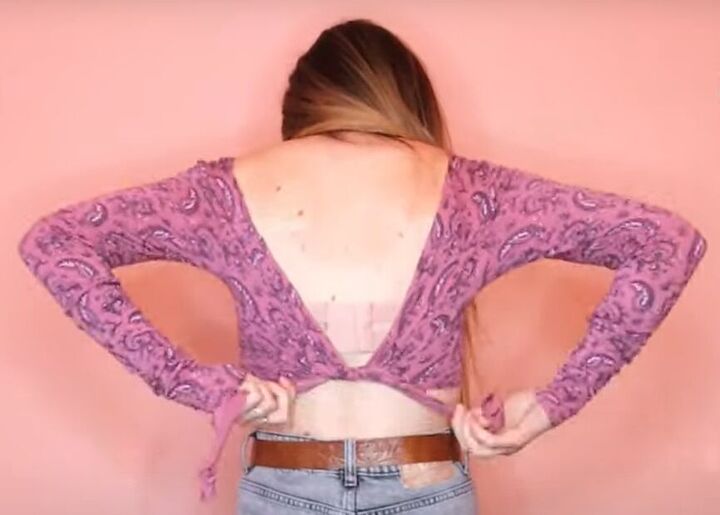 no sew ideas how to diy 6 cute crop tops from t shirts, Tying ends