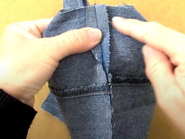 upcycling jeans how to diy an awesome denim reversible bag, Sewing bag