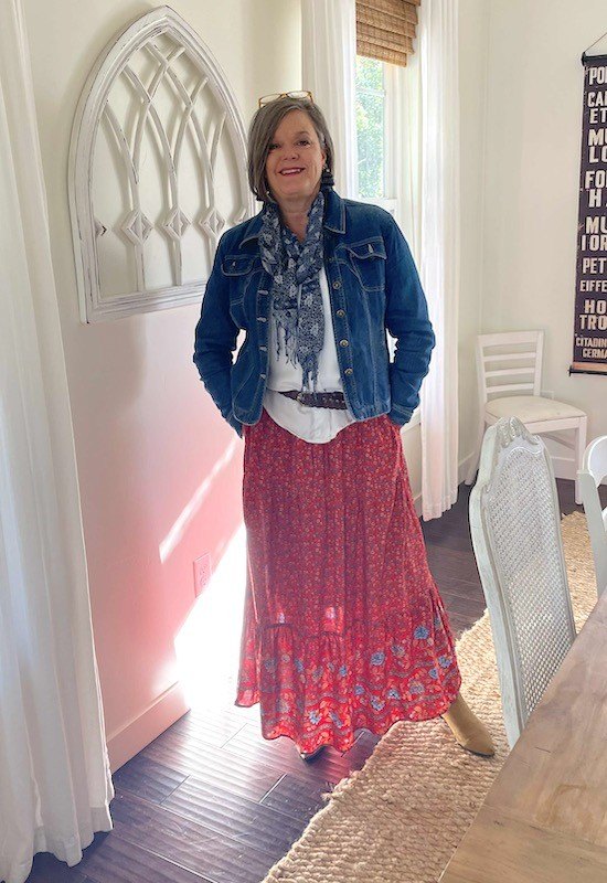 how do you style pink velvet pants, Styling peasant skirt with belted blouse