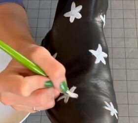 upgrade your old boots for 1, Painting petals