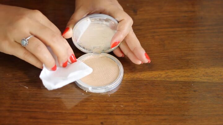 super easy hack how to fix broken powder makeup, Cleaning up compact