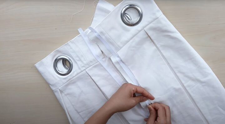 how to diy a super cute crop top and skirt set from an old curtain, Inserting zipper