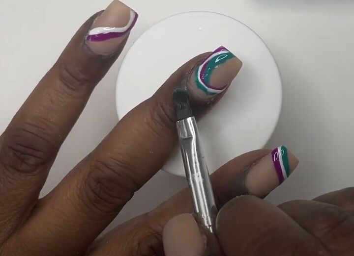 how to diy super cute nude nails with swirls, Making swirl nail art design