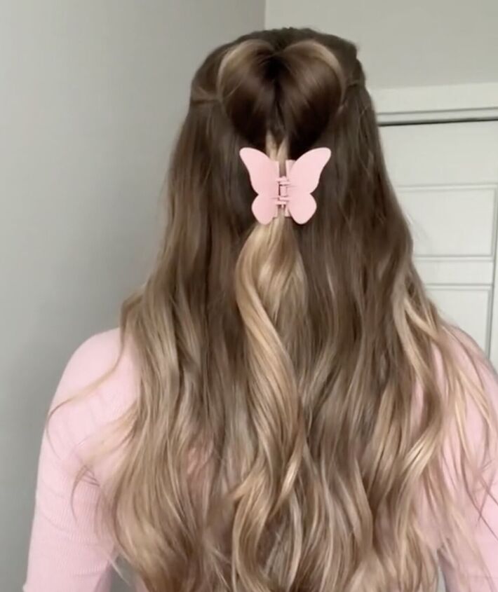 unique hair tutorial with butterfly claw clip