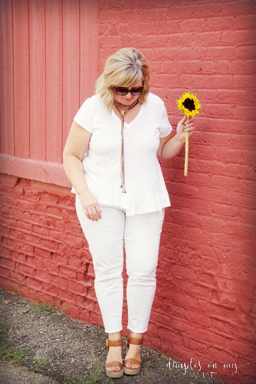 yes curvy girls can wear white skinny jeans, Curvy Girl in White Skinny Jeans Fashion for Women Over 50 Agless Style Full Figured fashion