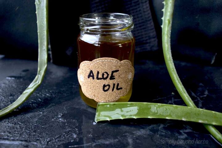 how to make aloe vera oil 3 ways, aloe vera oil for hair growth