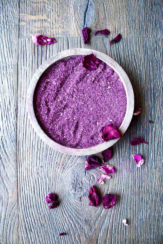 Make Rose Petal Powder Recipe for Glowing Skin | Upstyle