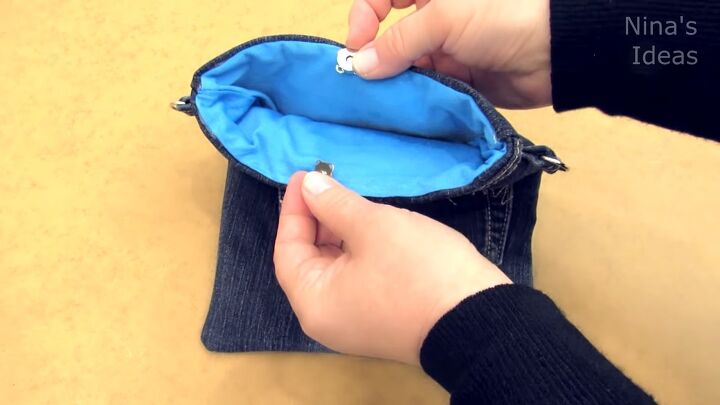how to diy a cute and easy jean bag, Attaching bag clasp