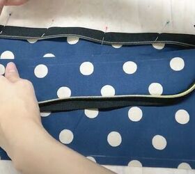 how to sew a super cute fanny pack, Inserting the zipper