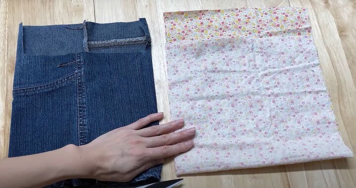how to make a cute crossbody bag out of jeans, Inner pocket
