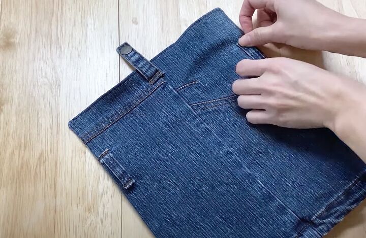 how to make a cute crossbody bag out of jeans, Attaching loops