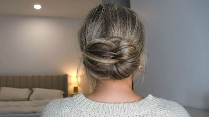hair tutorial elegant bun hairstyle in 2 different ways, Elegant bun hairstyle