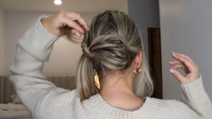 hair tutorial elegant bun hairstyle in 2 different ways, Twisting tail