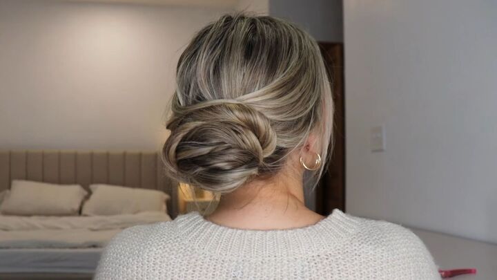 hair tutorial elegant bun hairstyle in 2 different ways, Elegant bun hairstyle