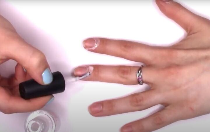 6 super impressive diy nail art hacks, Applying peel off base coat