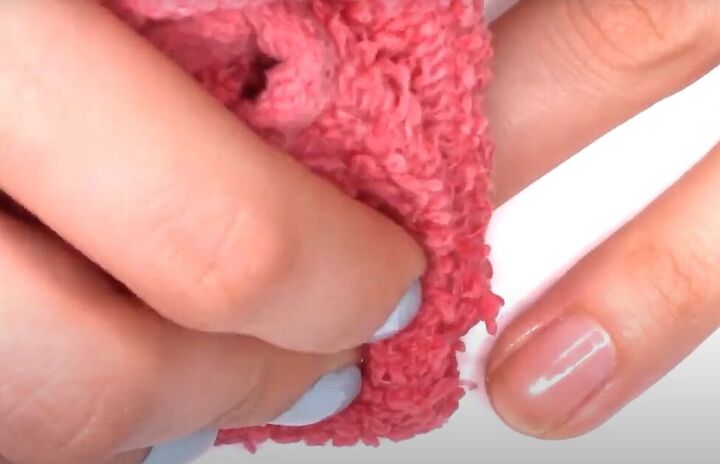 6 super impressive diy nail art hacks, Damp cloth on nails