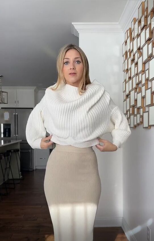 turn your sweater upside down for this fashion hack, Adjusting sweater