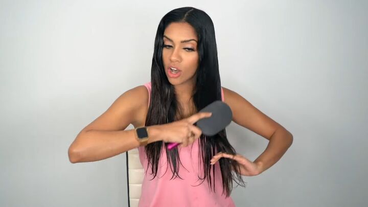 easy hair tutorial blow dry your hair straight like a professional, Detangling hair