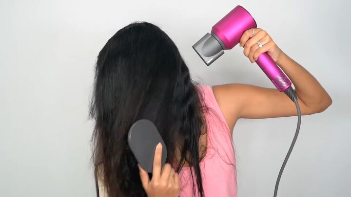 easy hair tutorial blow dry your hair straight like a professional, Blow drying hair