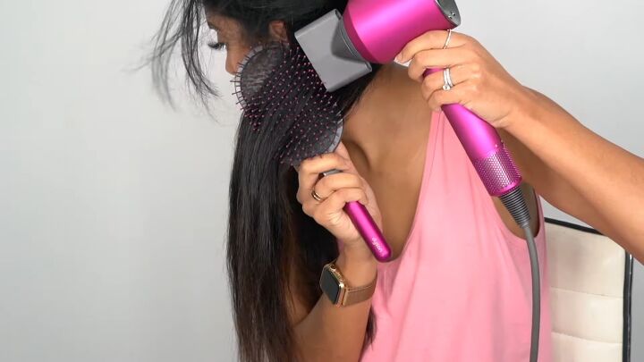 easy hair tutorial blow dry your hair straight like a professional, Blow drying hair
