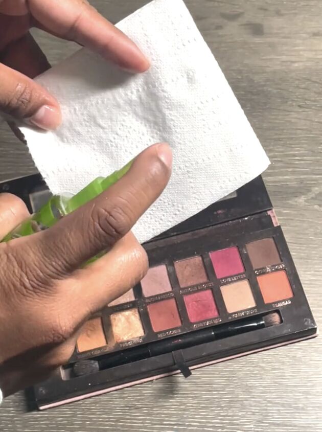 how to clean your eyeshadow pallet without ruining it