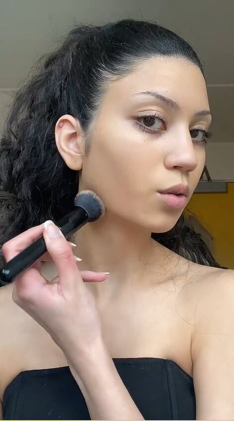 contour hack for getting rid of your double chin, Blending