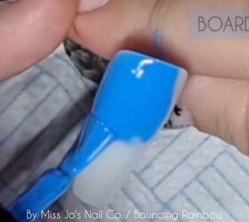 Aren't you lucky you found this adorable nail idea before St. Paddy's Day?