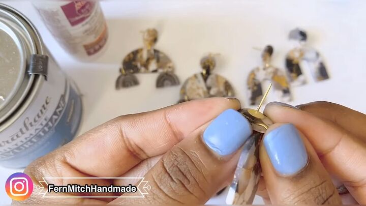 how to diy gold leaf marbled polymer clay earrings, Attaching hardware