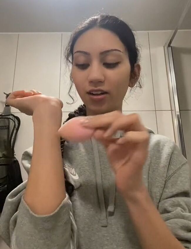 2 Preventative Steps to STOP Makeup Creasing | Upstyle