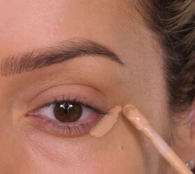 3 easy eye lift makeup hacks to look more youthful, Applying concealer