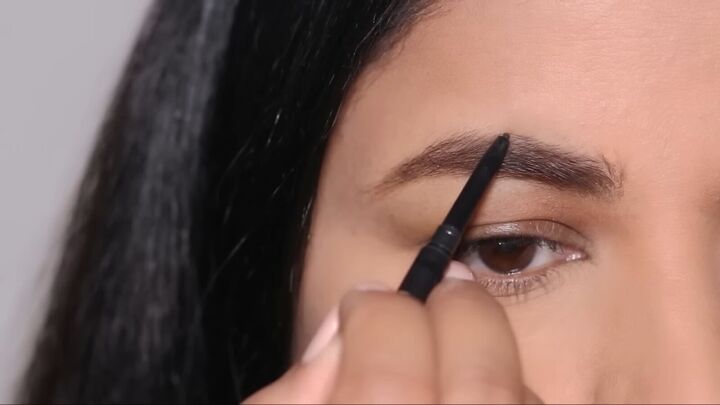 easy and glam cut crease eye makeup tutorial, Filling in brows