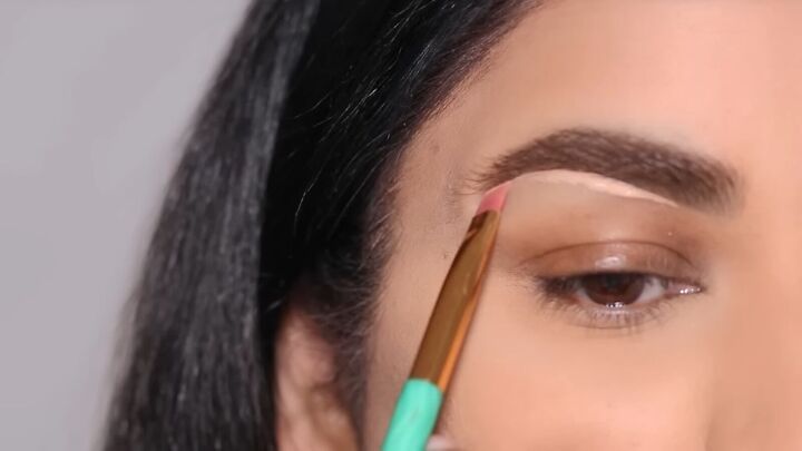 easy and glam cut crease eye makeup tutorial, Applying concealer