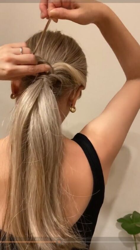 how to style your hair in a bubble ponytail, Wrapping the elastic