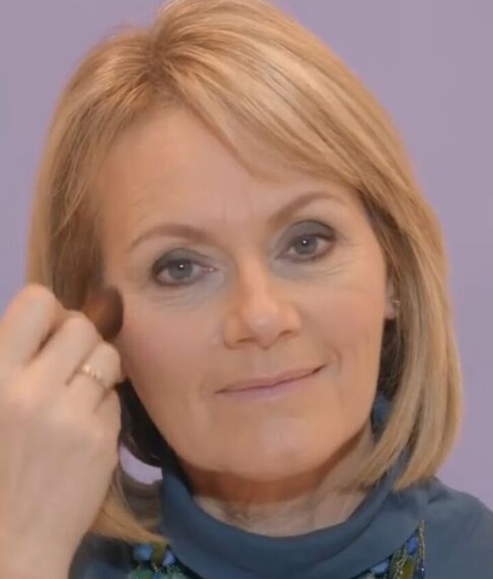 Easy Radiant Makeup Tutorial for Mature Skin Upstyle