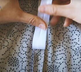 how to sew a super cute mini skirt, Inserting the invisible zipper