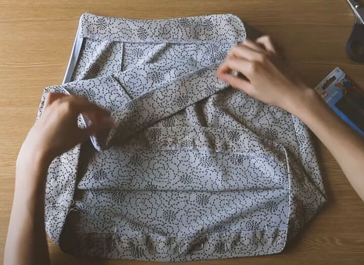 how to sew a super cute mini skirt, Hems