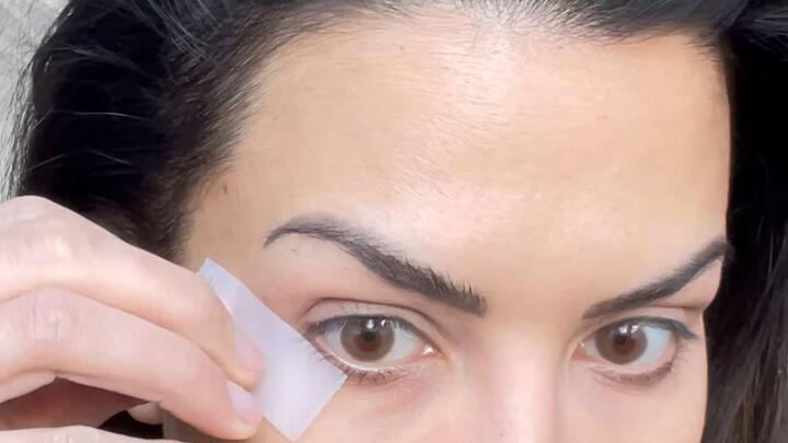 makeup tutorial super easy winged eyeliner hack, Marking angle