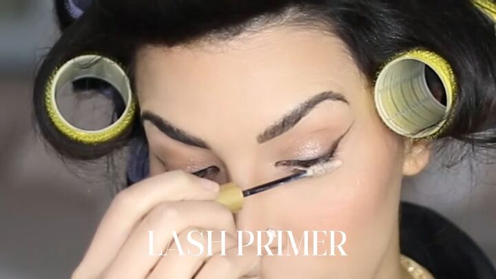 makeup tutorial super easy winged eyeliner hack, Applying primer