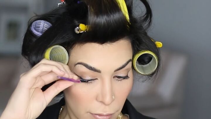 makeup tutorial super easy winged eyeliner hack, Adding false lashes