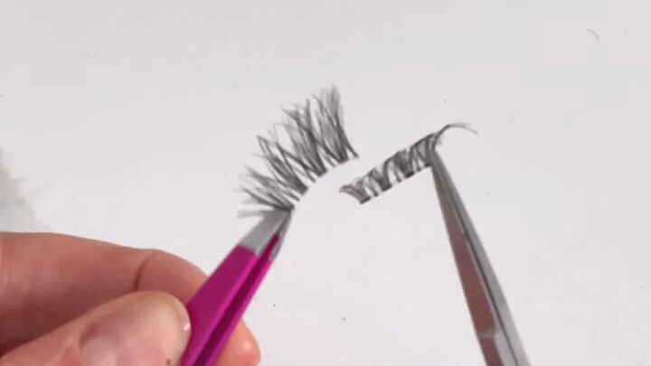 makeup tutorial super easy winged eyeliner hack, Adding false lashes