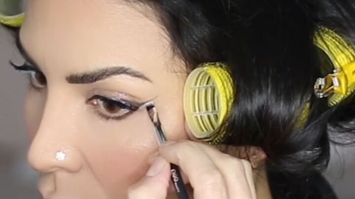 makeup tutorial super easy winged eyeliner hack, Adding lighter color